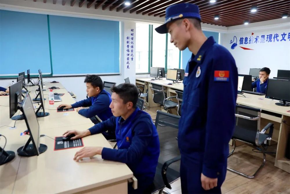 沙场秋点兵 比学赶超拼——义乌市举办全市多种形式消防队伍业务技能竞赛活动